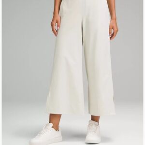 Lulu lemon stretch woven wide leg high rise crop